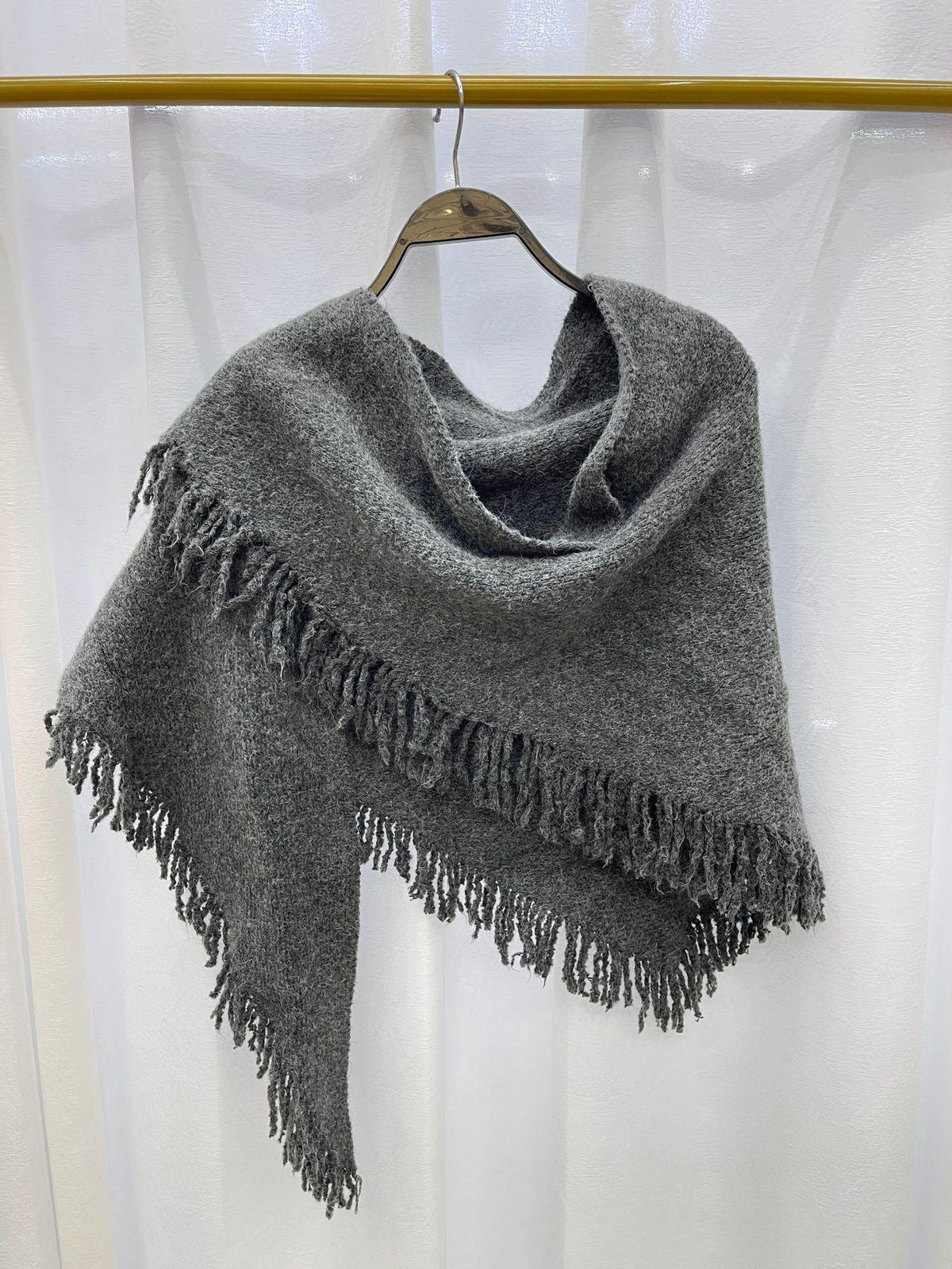Acrylic Knit Triangle Shawl with Tassels – Wool-Look Scarf, 7 Colors
