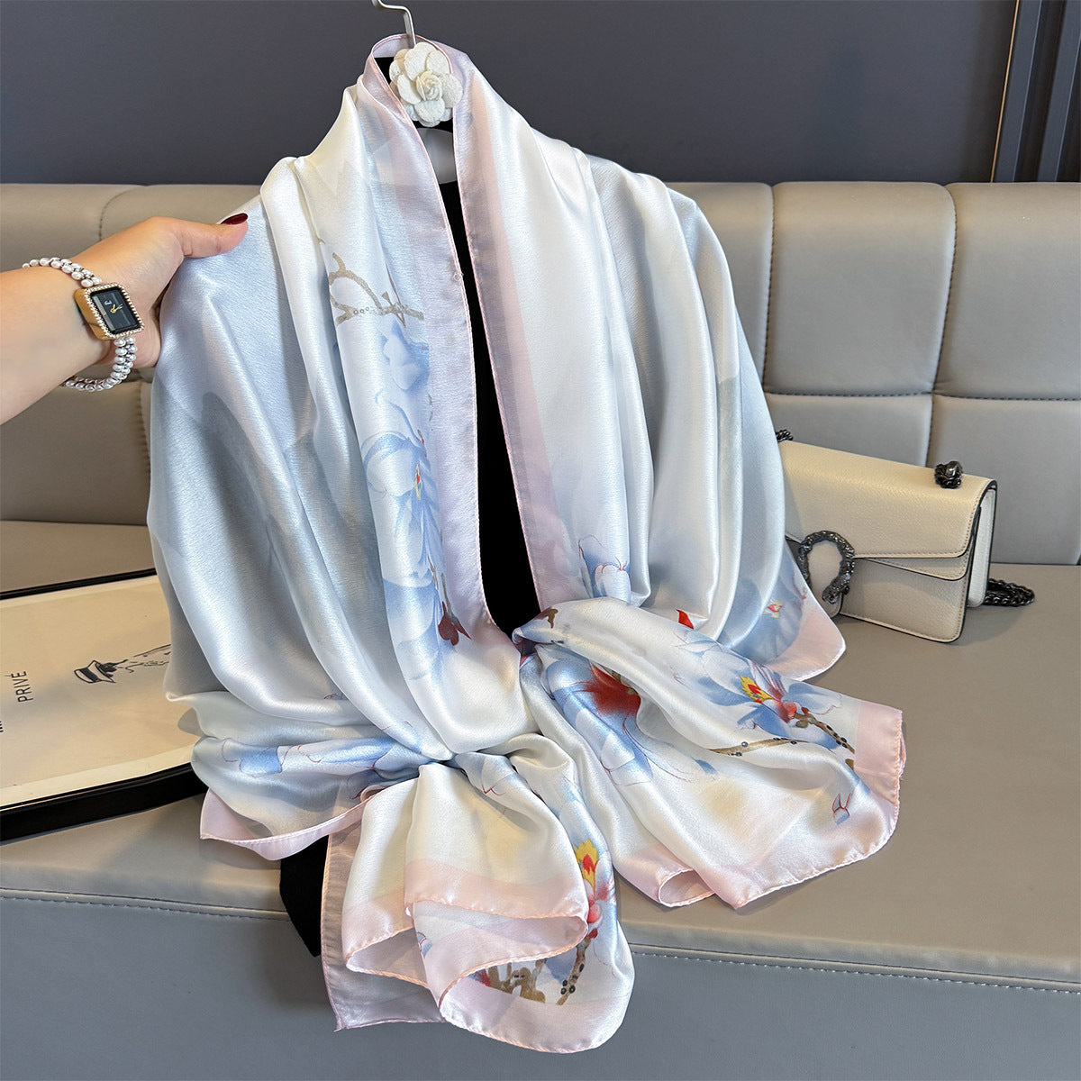 Floral Print Long Scarf with Contrast Trim – Lightweight, 85 × 180 cm