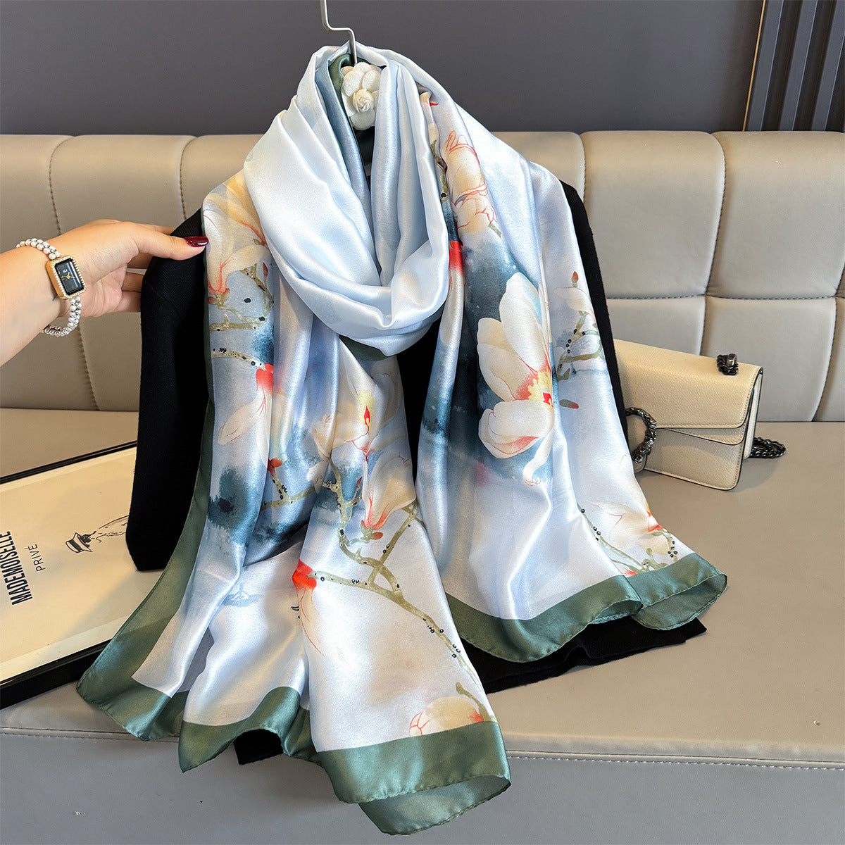 Floral Print Long Scarf with Contrast Trim – Lightweight, 85 × 180 cm