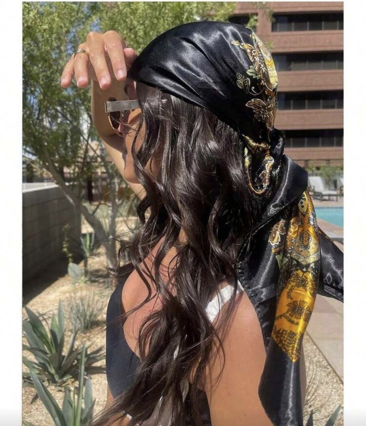 Paisley & Chain Print Satin Square Scarf – Headscarf, 90 × 90 cm