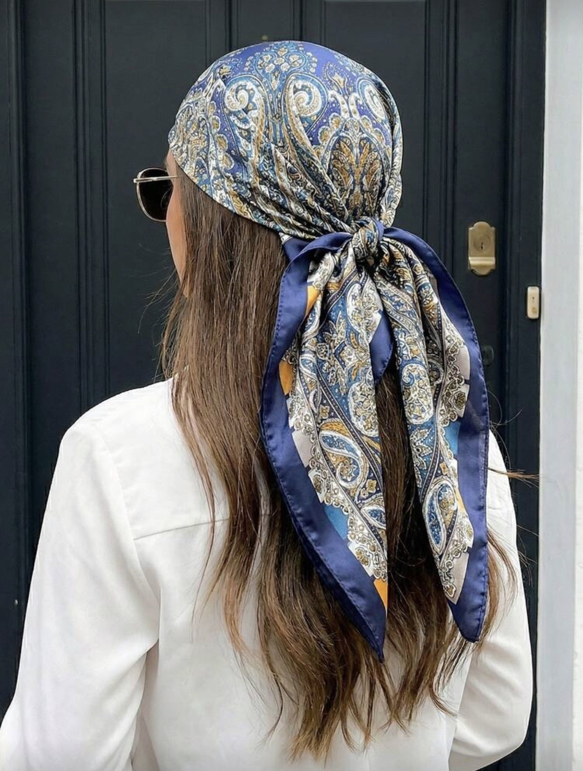 Paisley & Chain Print Satin Square Scarf – Headscarf, 90 × 90 cm